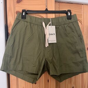 NWT Women’s Medium Pact Shorts